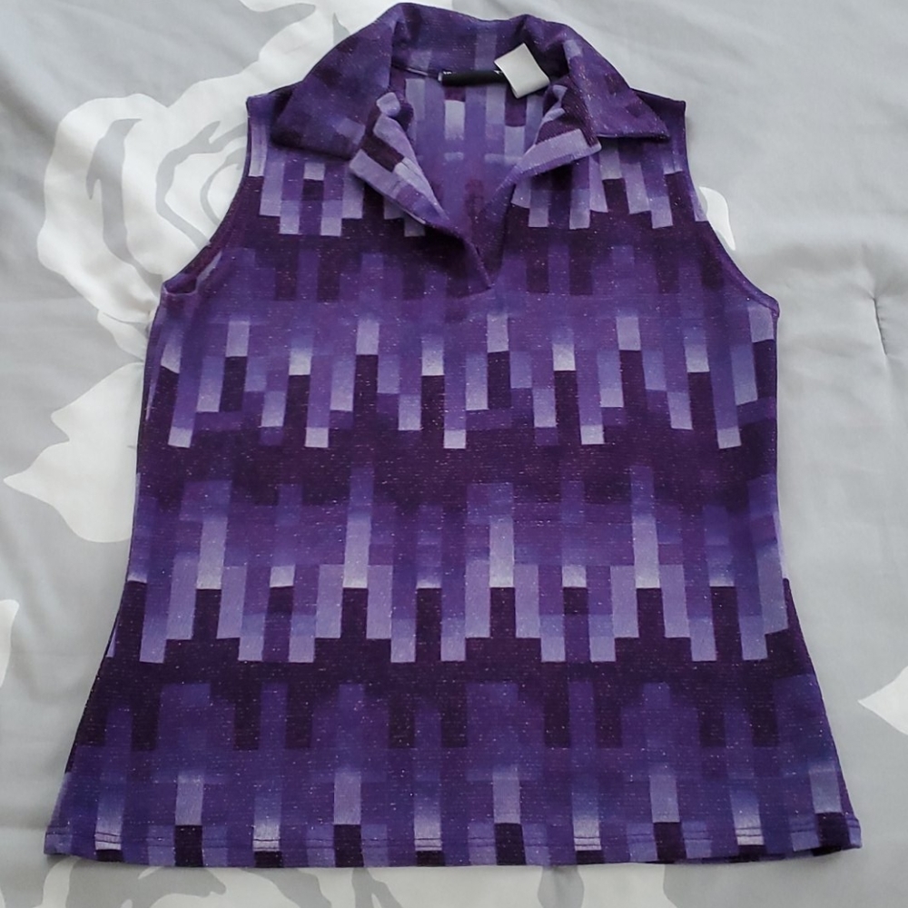 Sleeveless Collared V-Neck Top